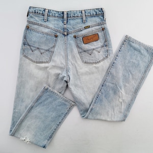 Wrangler Blue Bell&#39;s Jeans Distressed Vintage Wrangler Denim Pants Vintage Wrangler Denim Jeans Pants Made In Japan Size 30/31x32