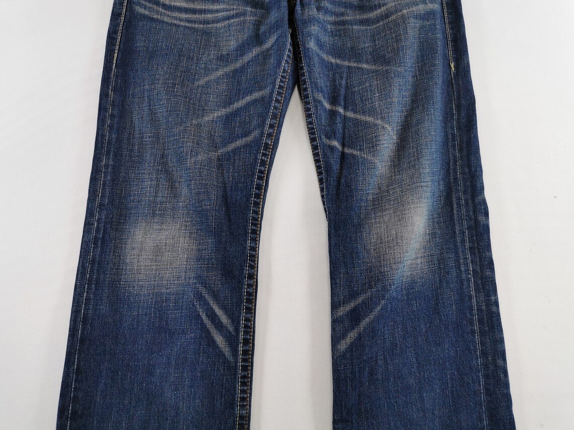 size 33 in levis