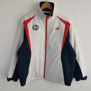 New balance jacket india sales