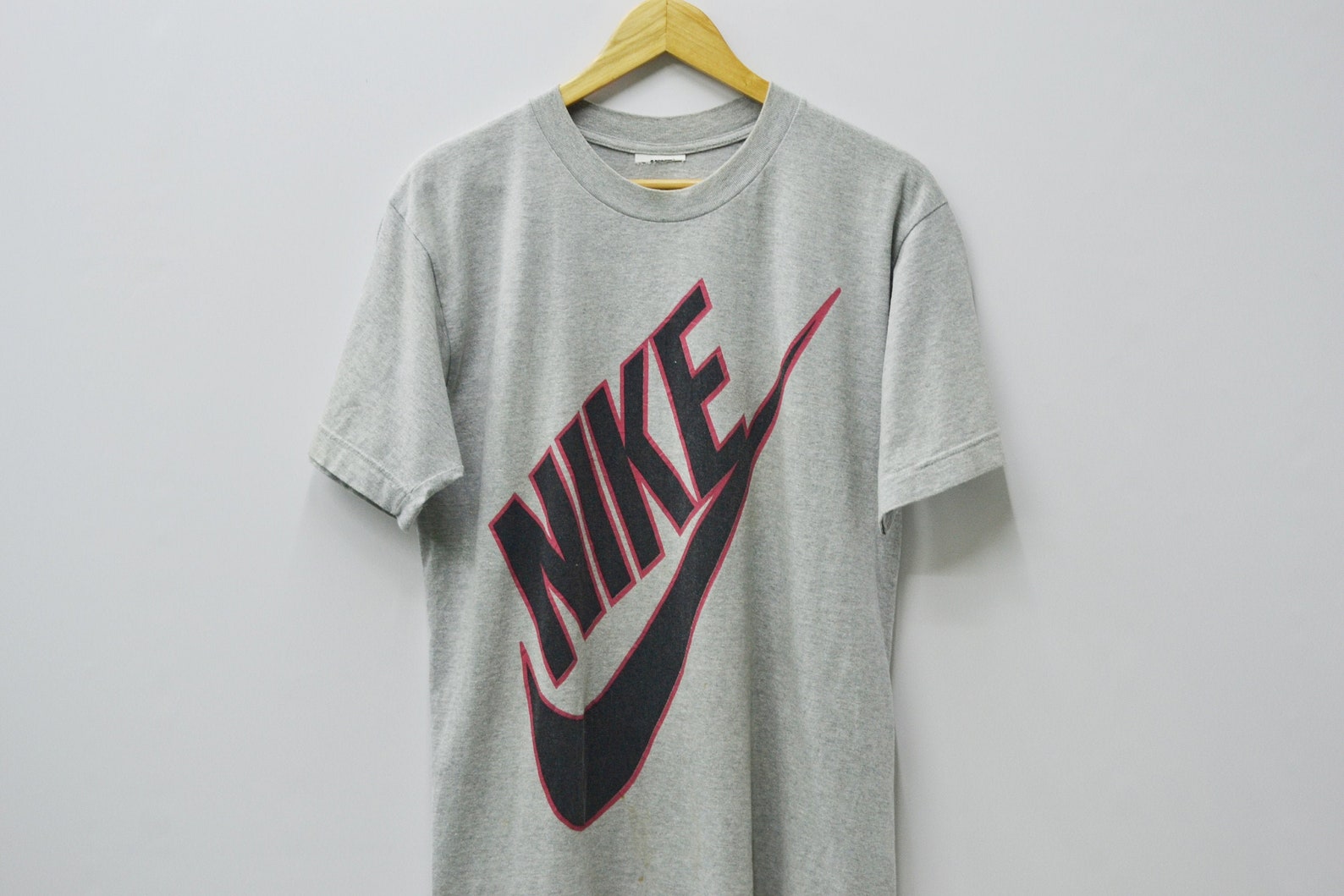 brown nike shirt vintage