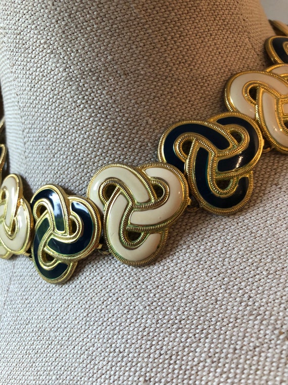 1980s Gold Tone & Navy Knot Links Statement Neckl… - image 2