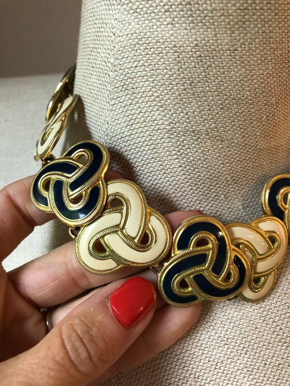 1980s Gold Tone & Navy Knot Links Statement Neckl… - image 3