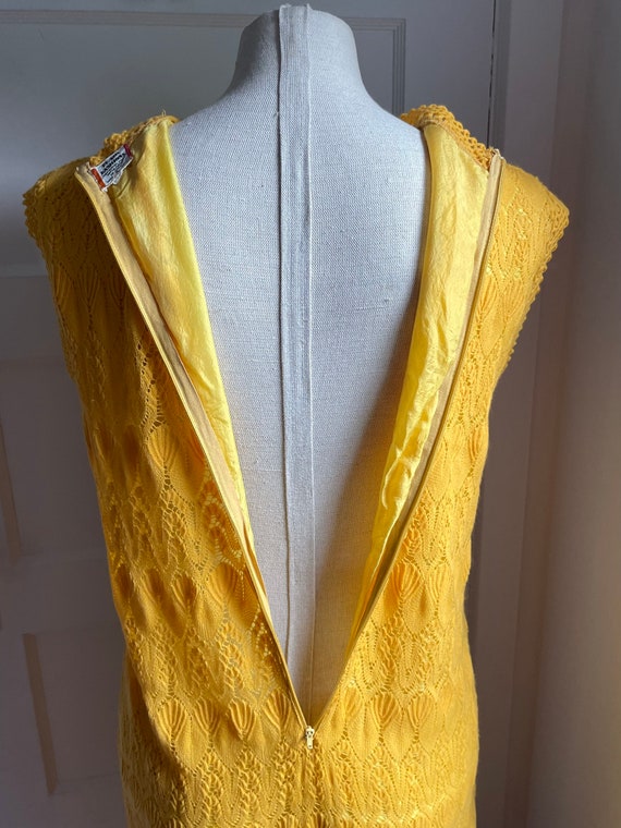 1960s Golden Yellow Lace Shift Dress- size large - image 5