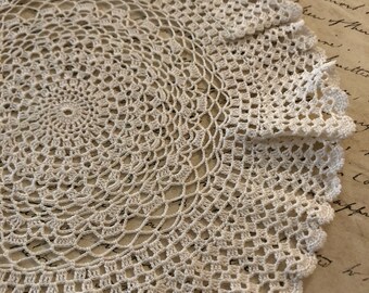 Coming Again! Chic White Flower Hand Crochet Cotton Doily D