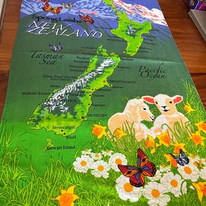 Paño de cocina vintage de Nueva Zelanda: mapa de Spring Lambs, decoración de cocina de algodón fresco