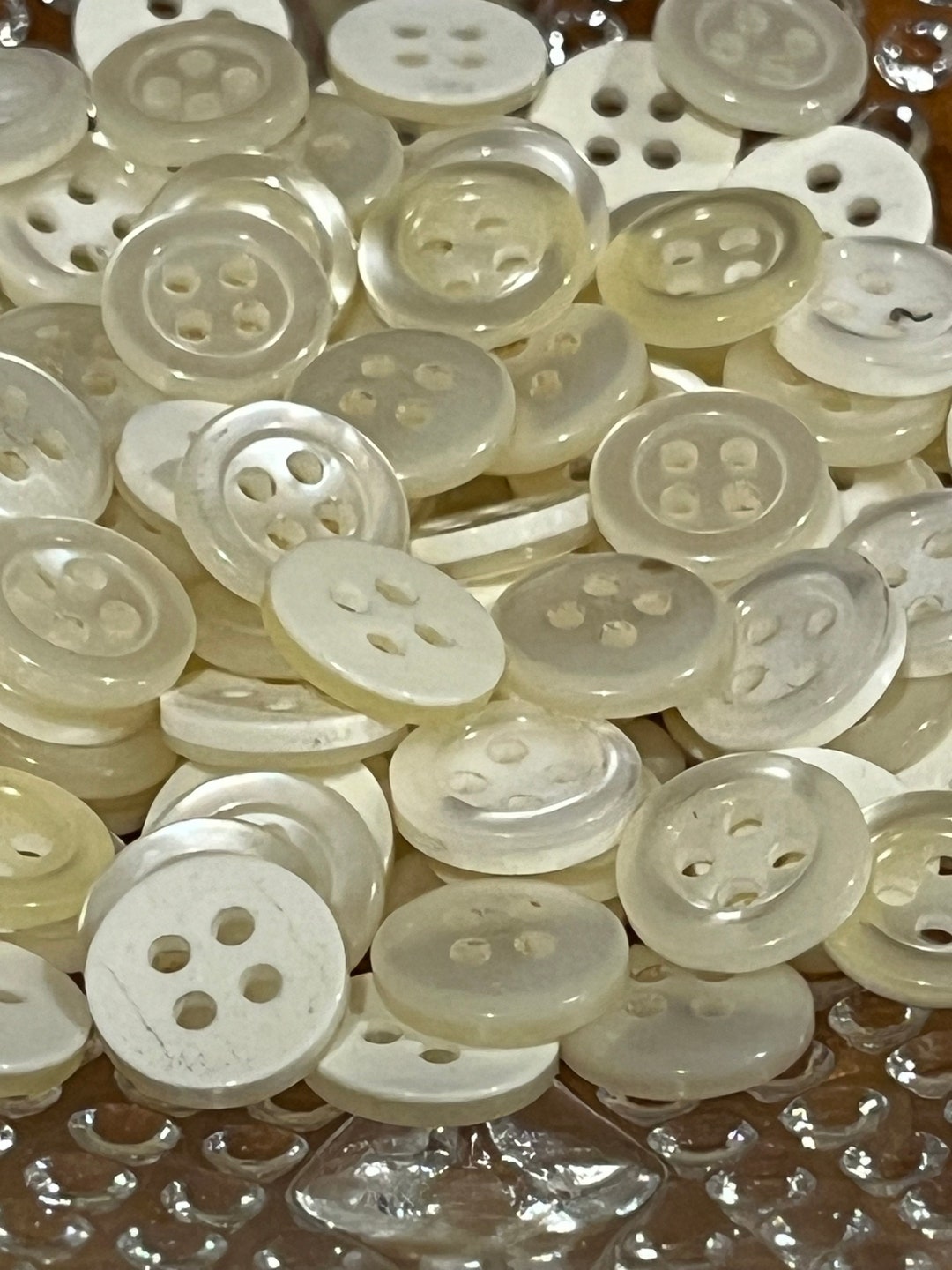Bulk Lot 100 Vintage Buttons Faux Mother of Pearl Shell Shirt Buttons ...
