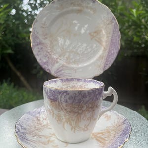 Foley Bone China trio - c. 1920s–1930s - Pastel Lilac - Pattern 5024