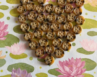 Jaren 70 vintage bulk bruin beige knopen set van 40 - knopen met 4 gaten - Shell-knopen naaien, breien, knutselen Upcycling Hergebruiken van knopen