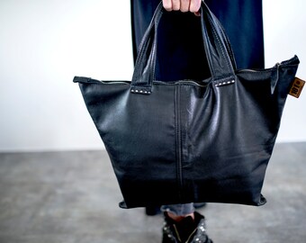 Shopper aus schwarzem Leder/recycelte Ledertasche/Ledertasche/handgemachte Ledertasche/Vintage Ledertasche/große Ledertasche/umfunktioniertes Leder