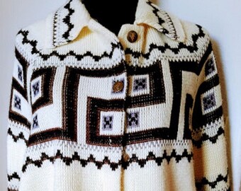 Années 1970 Tricoté Poncho Cape Aztèque JCP One Size Medium Cream Brown Black Boho Géométrique