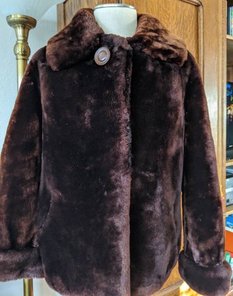 épine sheep mouton coat⭐️ fit=cover,w=800,h=800