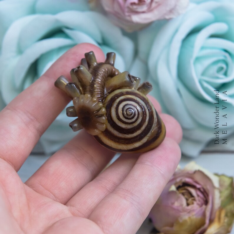 Brooch snail heart original