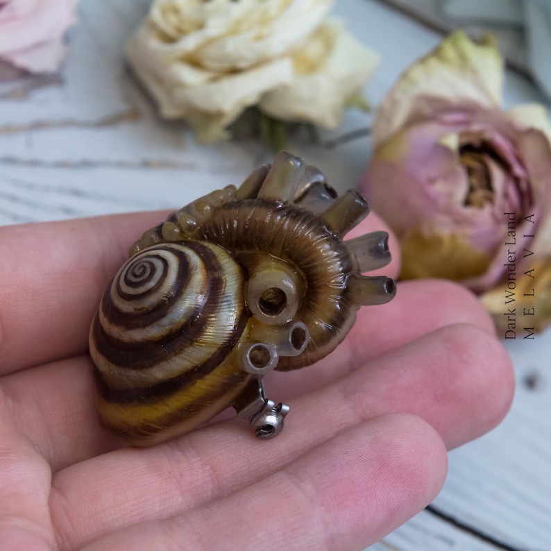 Brooch snail heart original