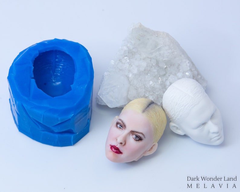 Face Milla Jovovich Mold