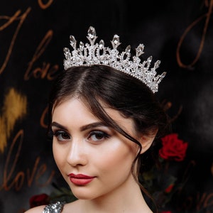 Silberne Tiara, goldene Hochzeit Tiara, Hochzeit Tiara, Kristall Krone, Braut Tiara, Hochzeit Haarschmuck.