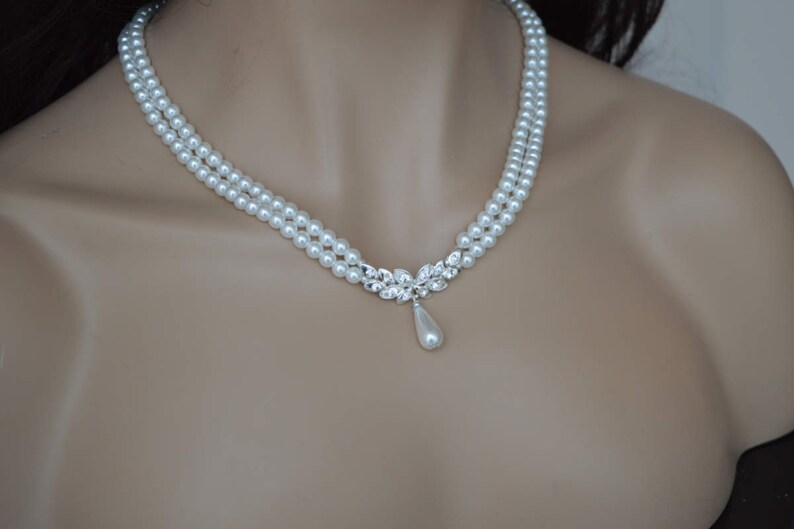 Aventine,Bridal jewelry Set,Bridesmaid Jewelry Set,Bridesmaid Gift Set,Bridal earrings,White Pearl Necklace and Earring Sets