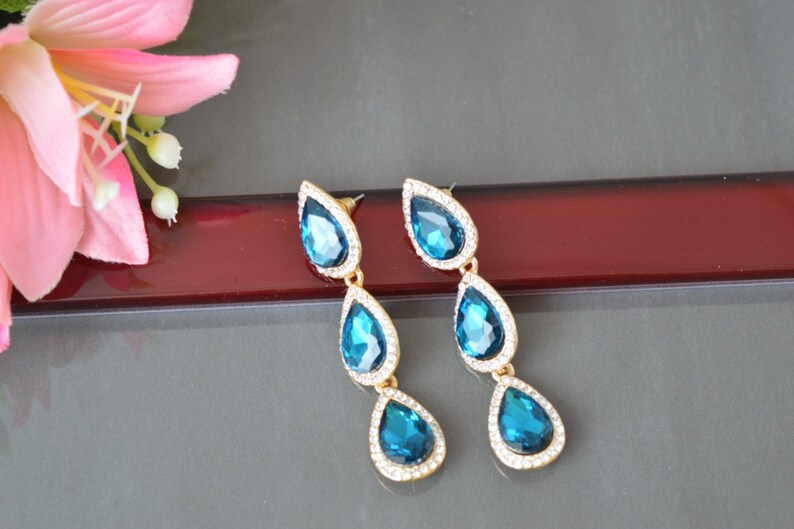 Earrings,Bridal Earrings,Gold Earrings.