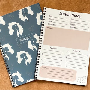 Gepersonaliseerde paardenles Notitiedagboek Paardensportdagboek Paardentraining Log Paardensportgeschenk Paardrijdendagboek Dressuurpaard Aangepaste naam