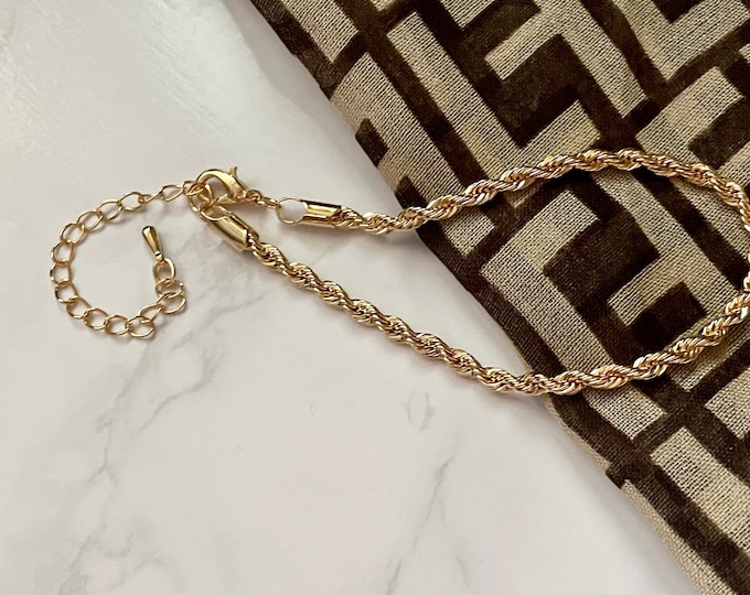 Twisted Gold Chain Bracelet, Stack Bracelet, Gold Link Bracelet, Gold Chain Bracelet, Gold Layering Bracelet, Everyday Bracelet,