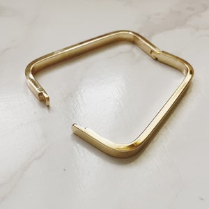 Pulsera rectangular lisa de oro, pulsera de oro, pulsera minimalista de oro, brazalete apilable, pulsera de oro, pulsera para uso diario