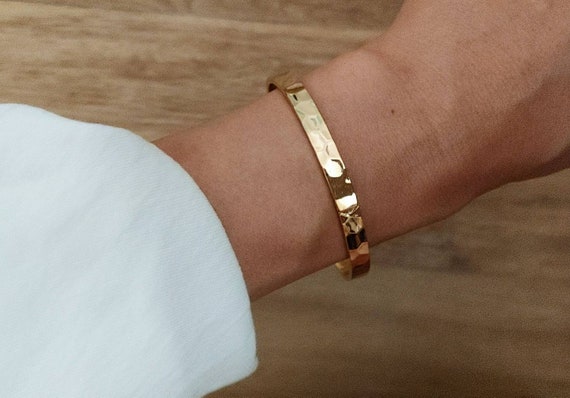 Gold Bangle Bracelet, Hammered Bracelet, Minimalist Gold Bracelet, Stacking Cuff, Gold Bangle Bracelet, Skinny Bracelet, Everyday Bracelet