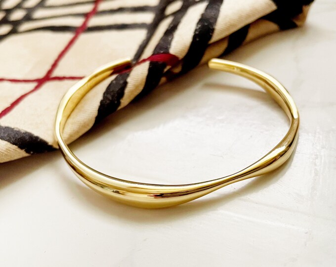 Uneven Gold Cuff Bracelet, Minimalist Gold Bracelet, Stacking Cuff Gold Bracelet, Everyday Bracelet, Simple Bracelet