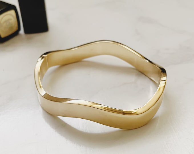 Gold Wave Bangle Bracelet, Gold Bangle Bracelet, Minimalist Gold Bracelet, Everyday Bracelet