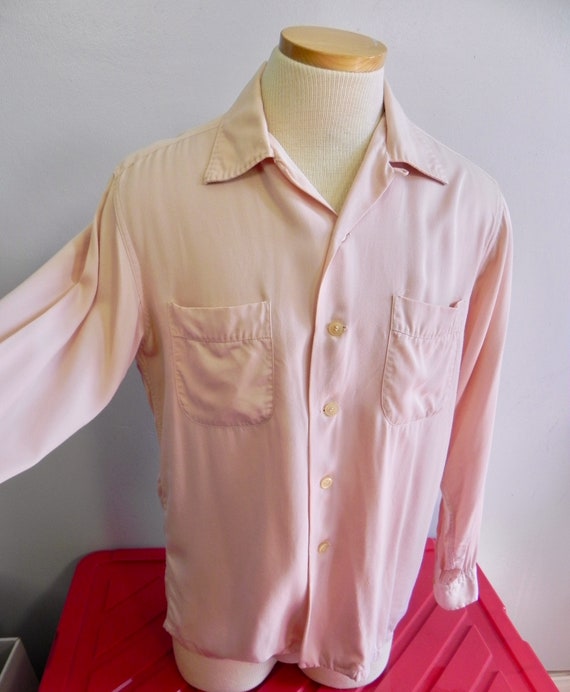 Vintage 40s 50s Men's Shirt , Killer Pink Gab Top… - image 4
