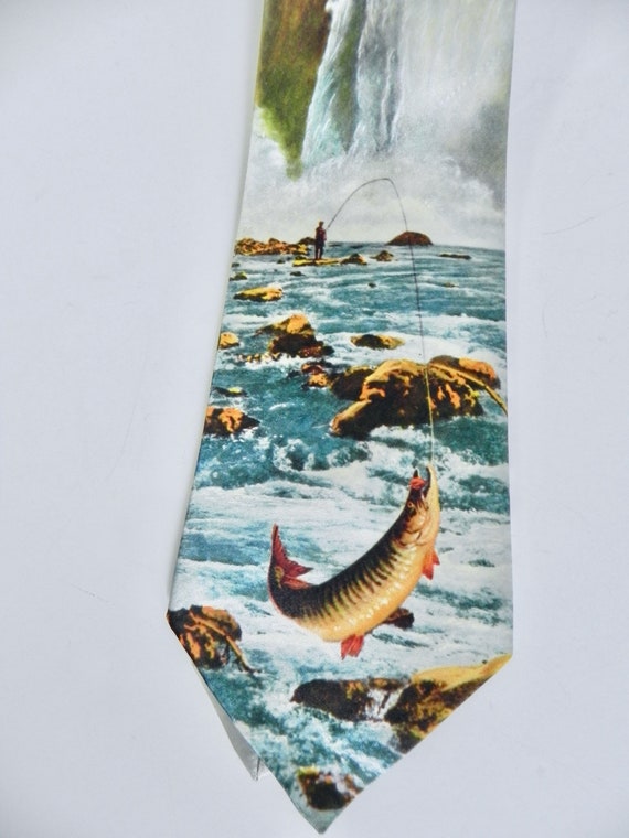 Vintage 40s 50s Tie, Wild Photo Print Fish Tie - image 7