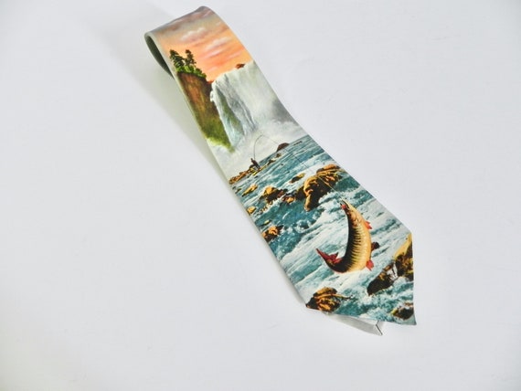 Vintage 40s 50s Tie, Wild Photo Print Fish Tie - image 6