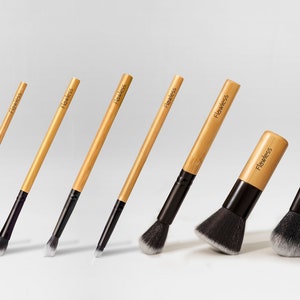 Vegan Professional Complete Makeup Brush Set, 11 Pieces, Sustainable Bamboo, synthetic brush Gift. image 2