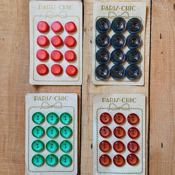 Tarjetas de botones vintage PARIS-CHIC. Mercería vintage. Botones antiguos. De coser