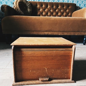 Mail rack or curtain binder. Around 1930. Office storage. Ancient French.