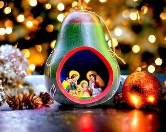 Artistic Gourd Retablo Nativity from Peru | Handcrafted Peruvian Gourd Nativity Scene Ornament | Handmade Nativity in a Peruvian Gourd