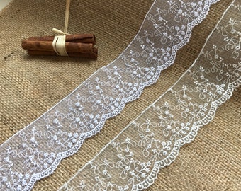 The Lace Co. Fijne ivoorkleurige geborduurde kanten rand van tule 5 cm/2"