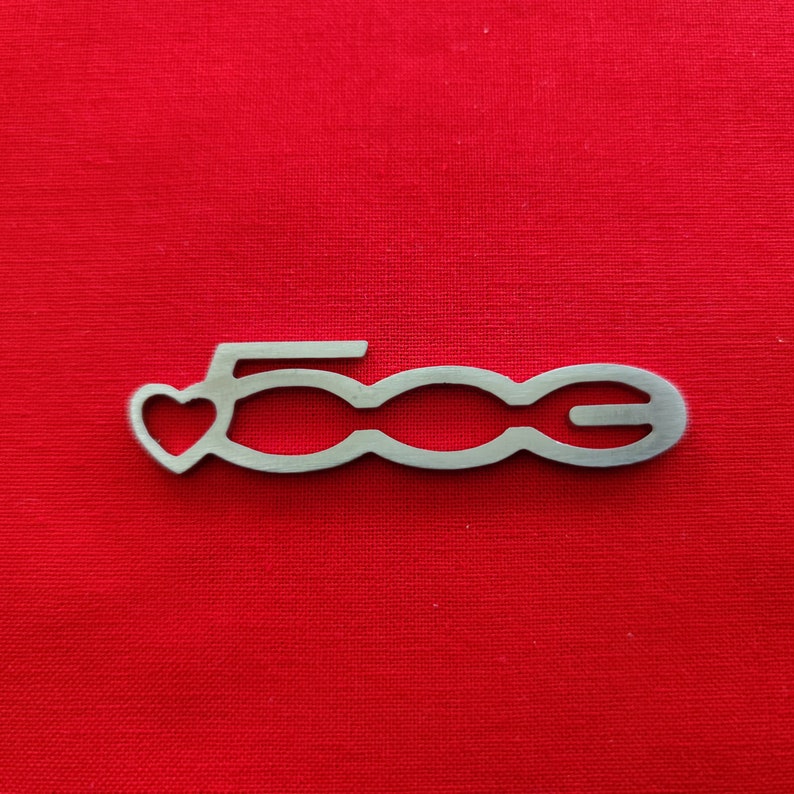 FIAT 500 e heart, emblem, key ring, Portachiavi Pendenti, KeychainAUTO or motorcycle lettering individually made image 1