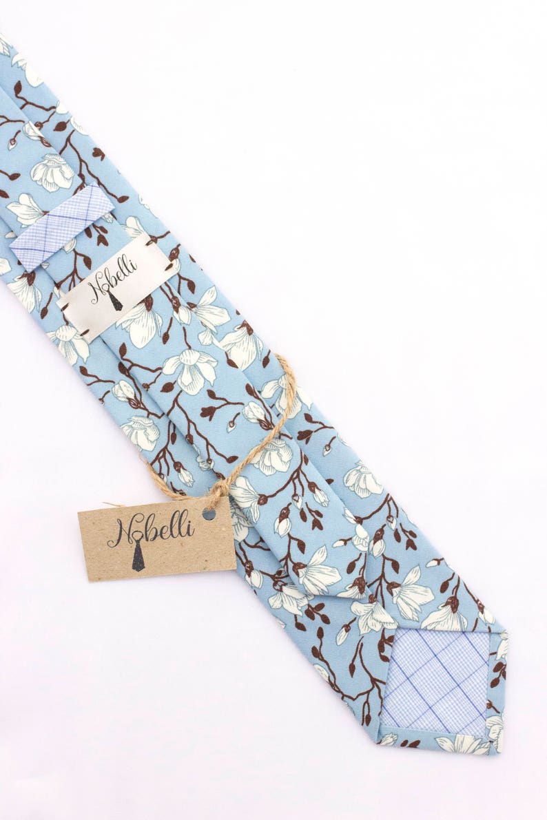 blue tie with flowers