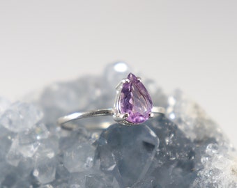 Pear Shaped Amethyst ring, Sterling Silver Ring, Amethyst Pear Ring, Elegant Amethyst Ring, Ring Amethyst Tear drop, Amethyst Pear 9x6mm