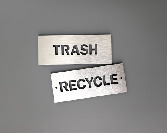 Trash and recycle signs with bold letters. Garbage can label. Trash can indicator. Recycling bin sign.