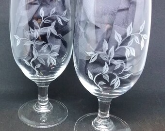 Ivy Motif-Hand etched goblets. Set of 4