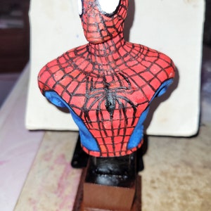 スパイダーマン、樹脂製胸像
