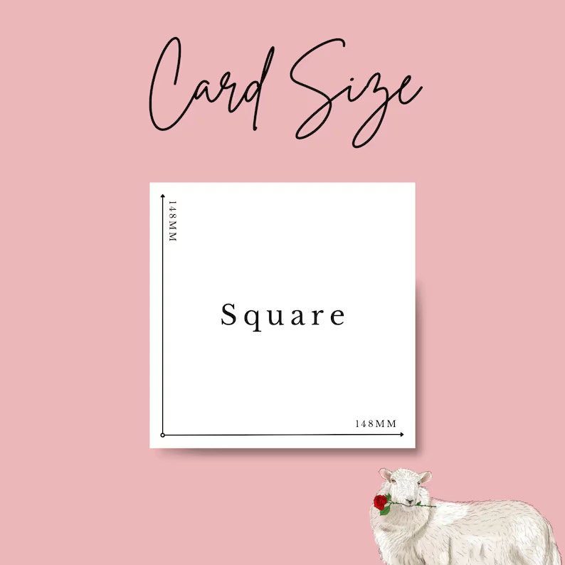 K&ouml;nnte beinhalten: Eine quadratische Karte mit den Ma&szlig;en 148 mm x 148 mm, in deren Mitte "Square" steht. Der Text "Card Size" steht in Schreibschrift dar&uuml;ber. Unten rechts ist ein Schaf mit einer roten Rose zu sehen. Der Hintergrund ist hellrosa.