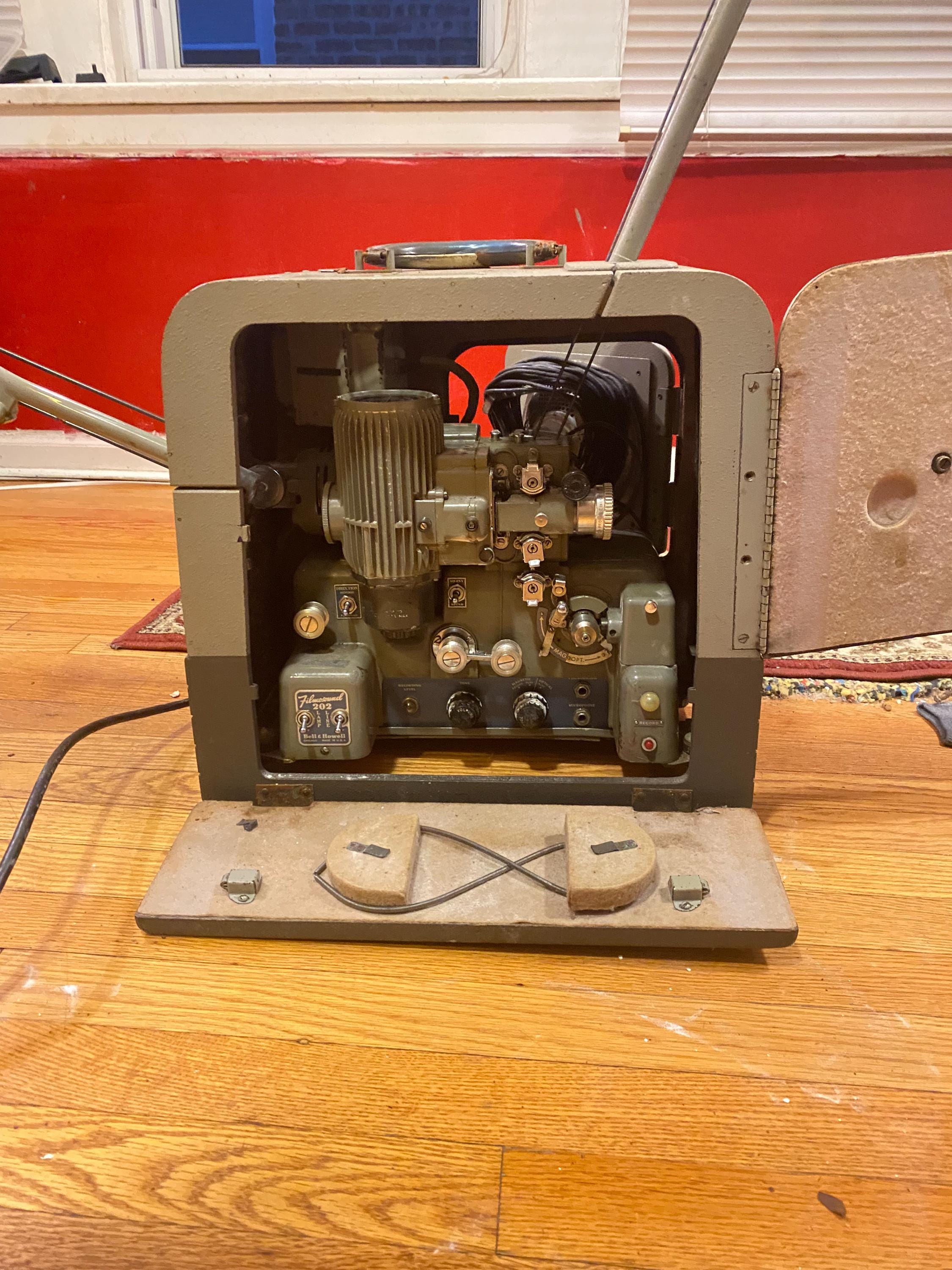 Bell & Howell II 16mm映写機 Bell & Howell Filmosound 16mm Magnetic - Optical Sound Projector