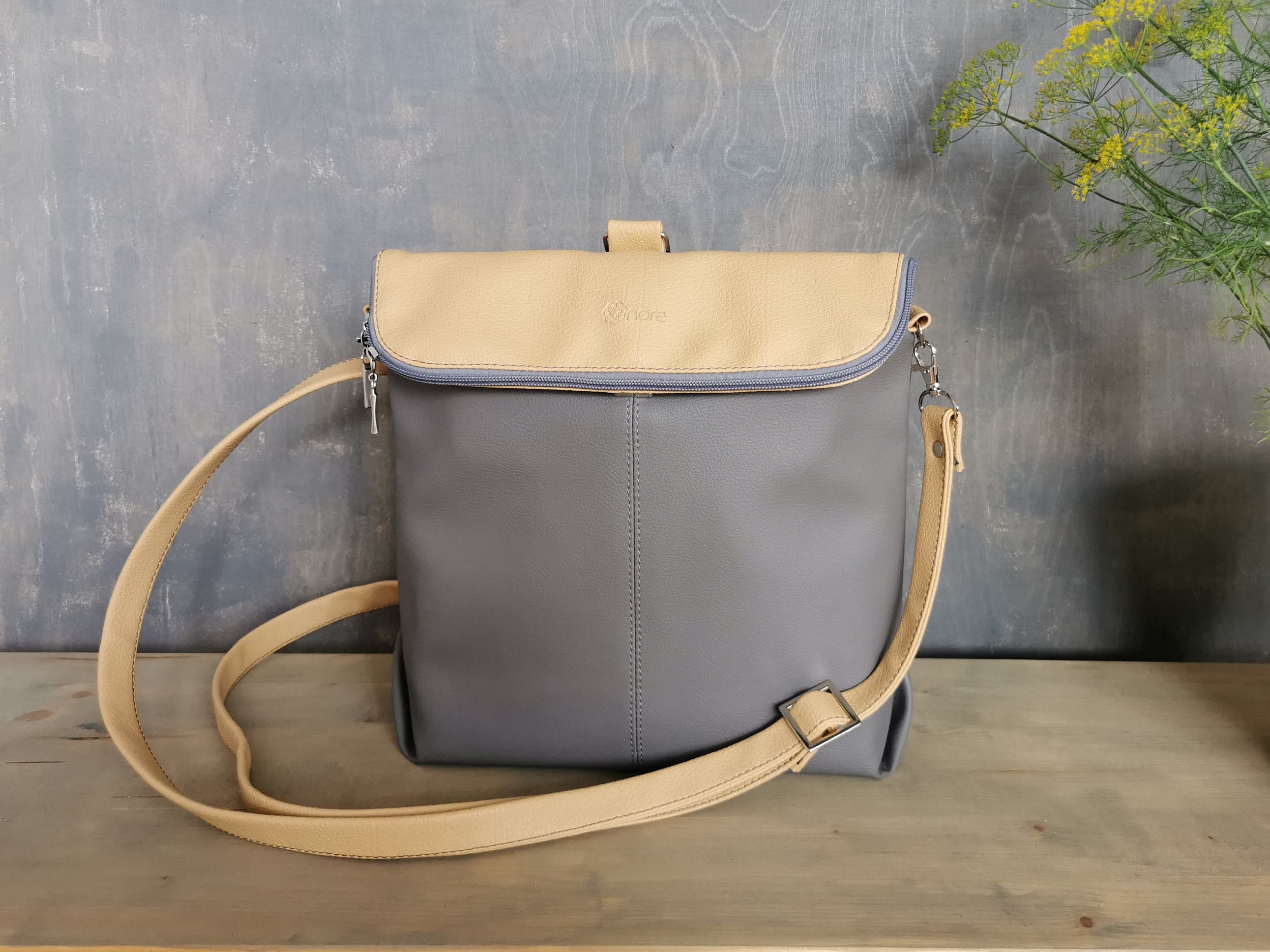 crossbody rucksack
