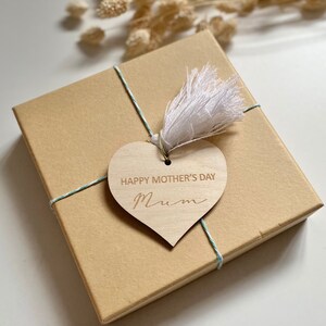 Happy Mothers Day heart shaped, wooden gift tag image 2