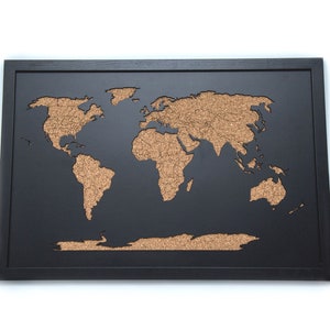 Belle carte du monde 3D en liège et bois encadrée 36 "x 24"