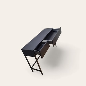 Op maat gemaakte smalle consoletafel met twee laden, zwart mat voor inkomhal