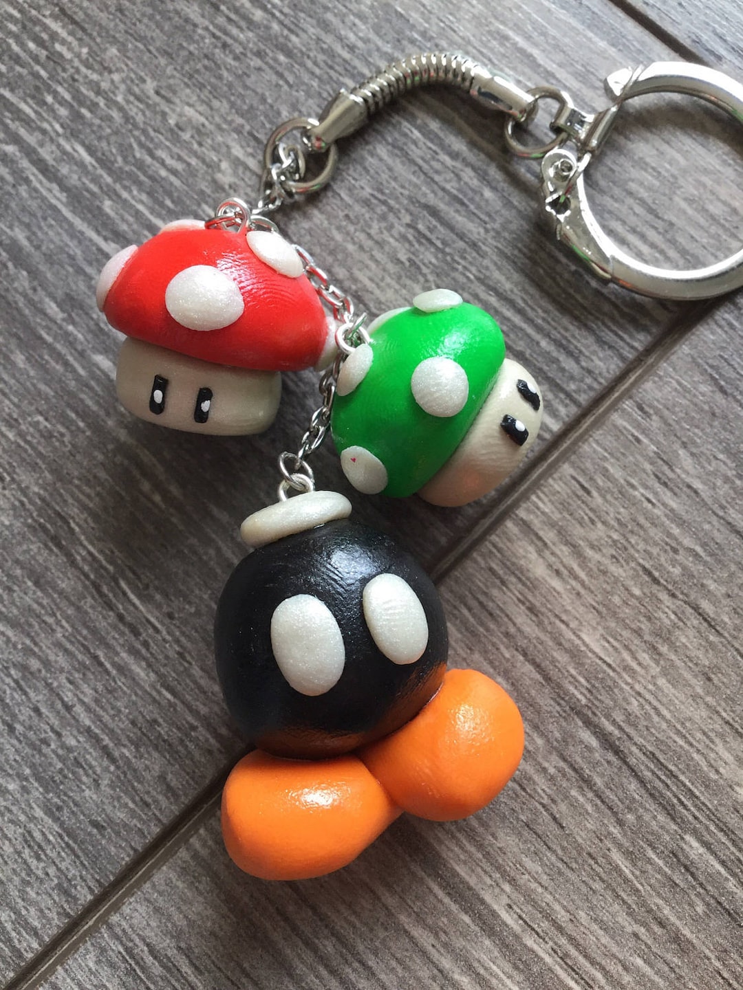 Le Porte-clés Breloque Champignon Souriant Feutre