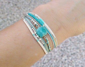 Pulseira Mathilde de várias voltas em prata de lei 925 e cristal.