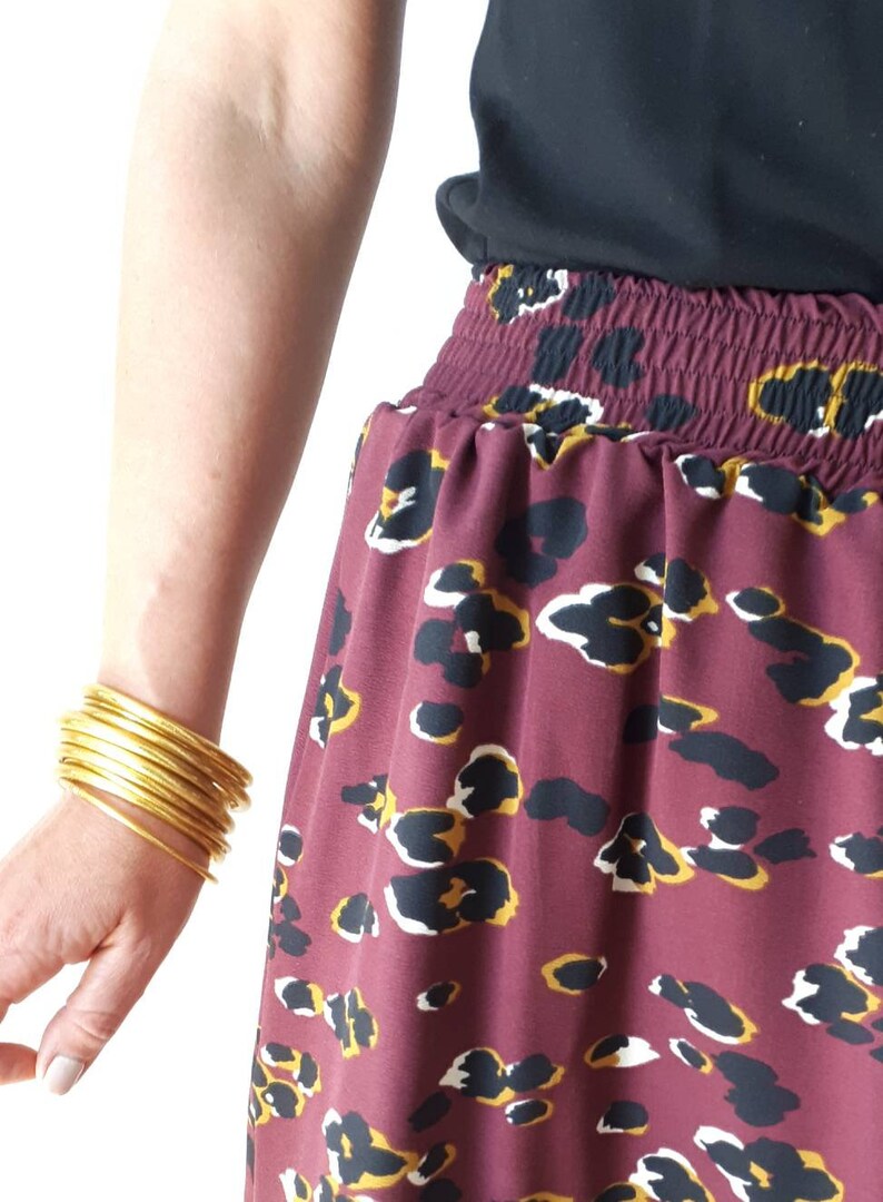 leopard print Women/'s elastic skirt by Mesketa short cut eggplant